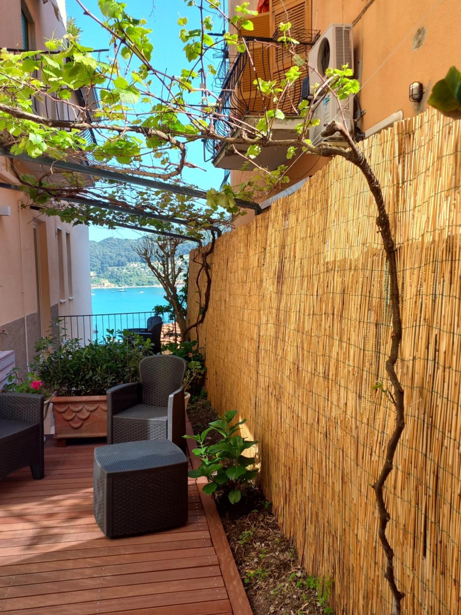 Casa Vacanze Ibiscus Porto Venere Buitenkant foto