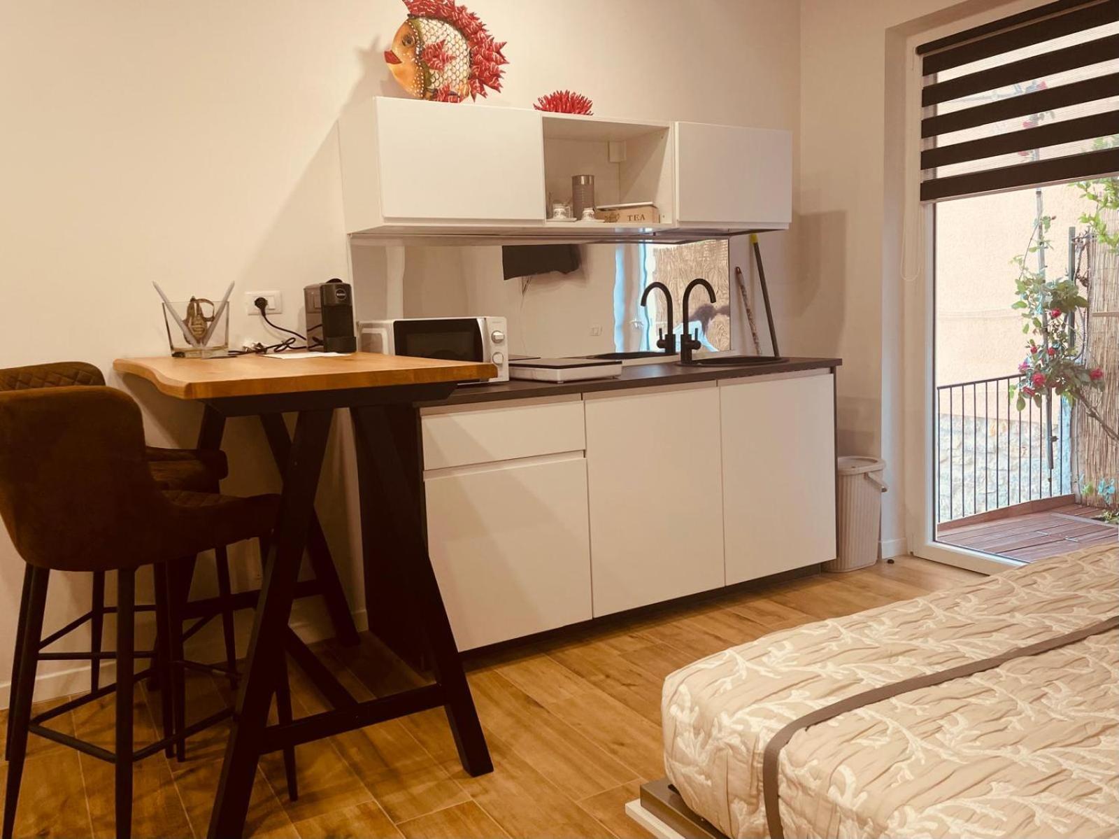Casa Vacanze Ibiscus Porto Venere Buitenkant foto